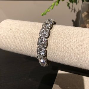 SPARKLING NWOT Rhinestone Bracelet Elastic
